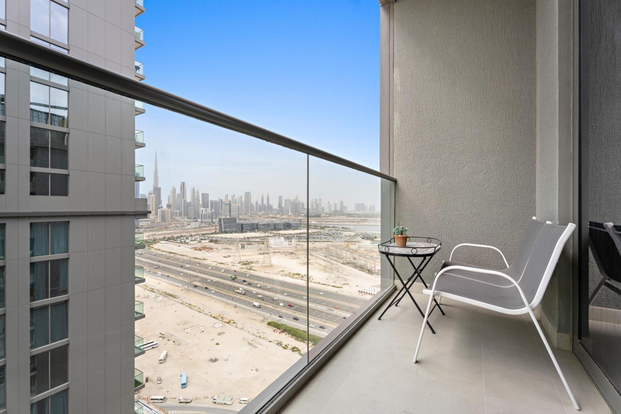 Beautiful 2 Bedroom Next To Business Bay - Sobha Creek Vista Dubai Exterior foto