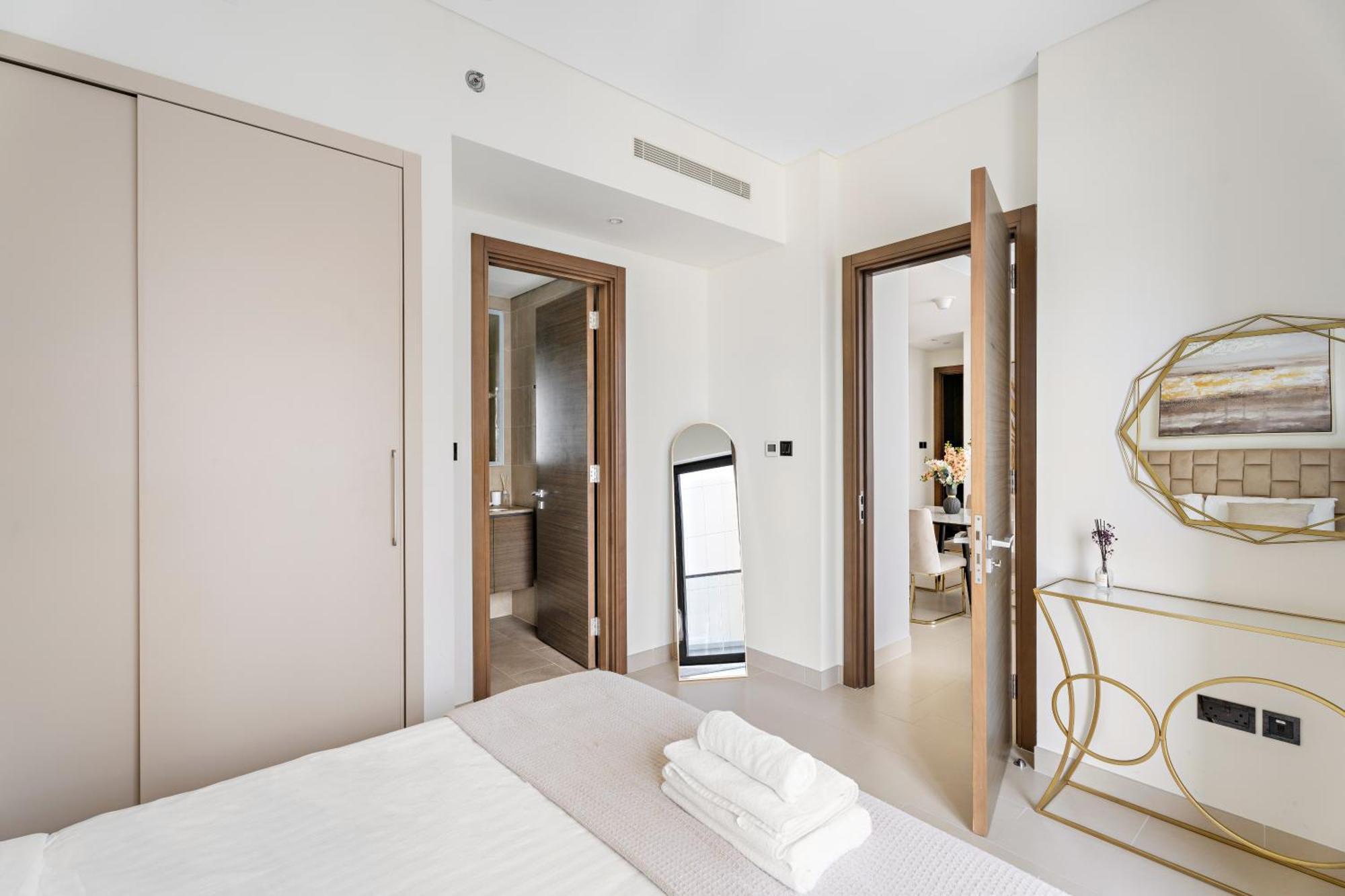 Beautiful 2 Bedroom Next To Business Bay - Sobha Creek Vista Dubai Exterior foto